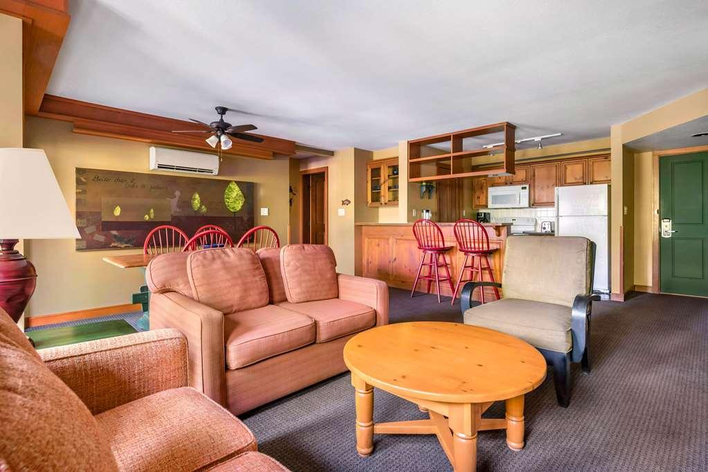 Hilton Grand Vacations Club Whistler Hotel Room photo
